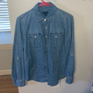 selling a denim colored button up, worn TWICE size 2